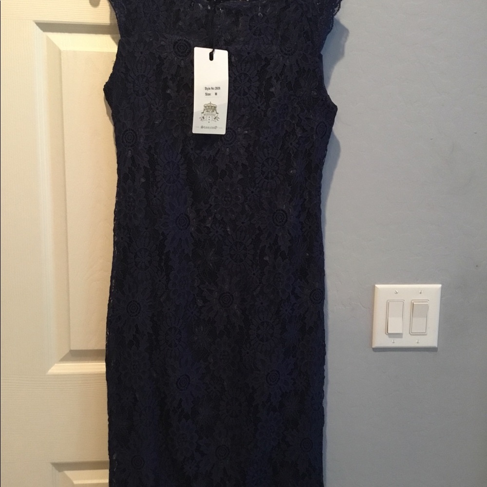 Dress - Picture 3 of 4